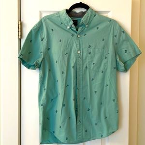 J Crew men’s casual button down shirt. Size M